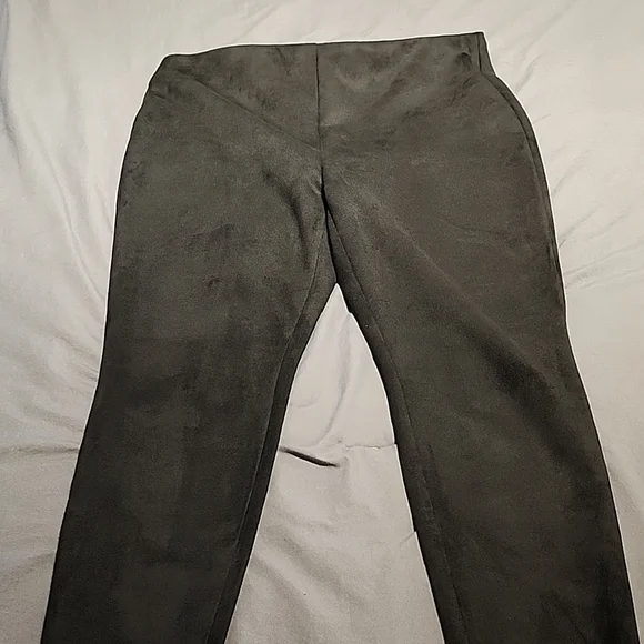 Chico's Black Straight Leg Pants - Picture 8 of 12